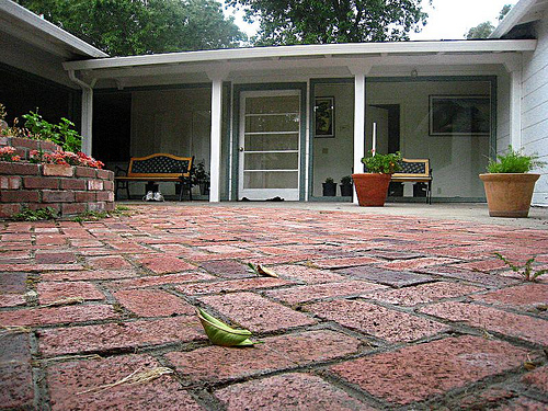 brick courtyard at Casa420