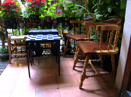 Table for two at the teahouse in Cordoba